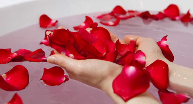 banho de rosas vermelhas