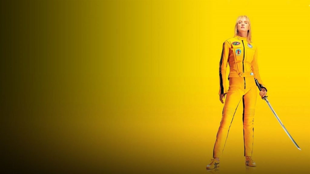 mulher do filme Kill Bill com um fundo amarelo