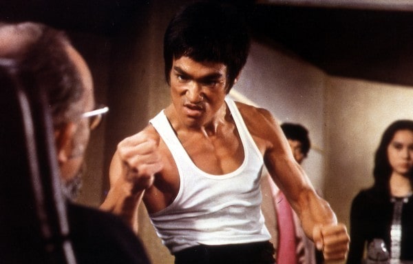 bruce lee no filme o voo do dragão